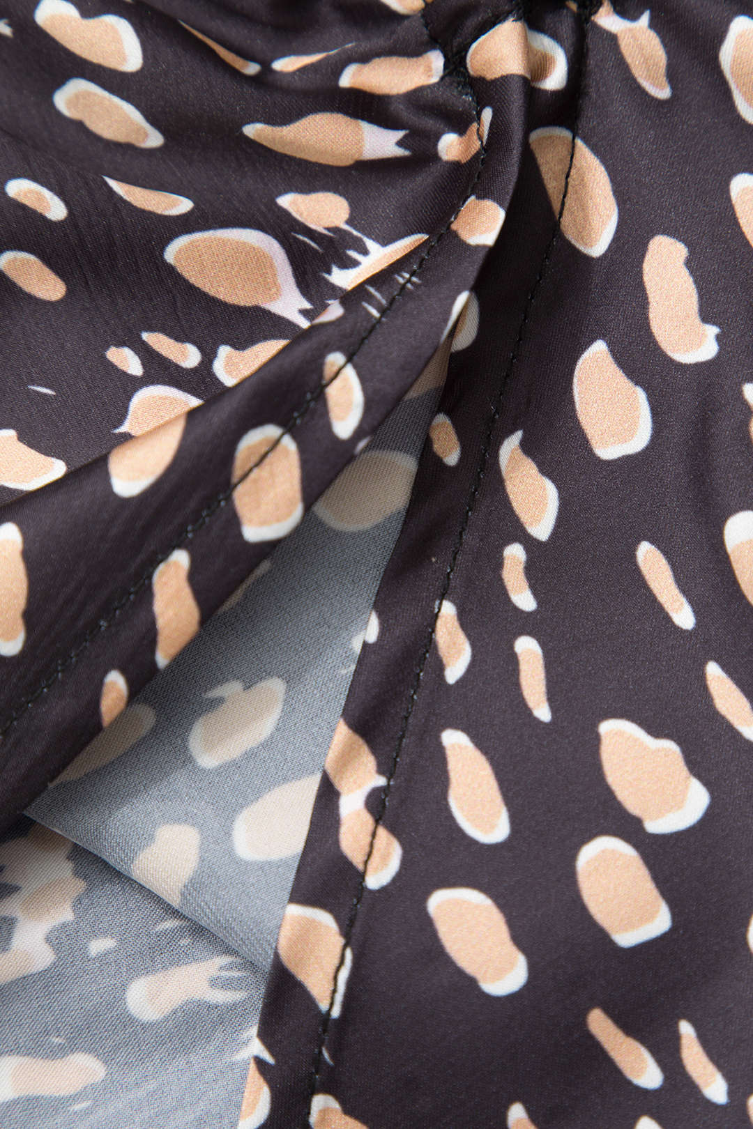 Falda Midi Leopardo Con Cinturón Lazo Y Abertura Frontal
