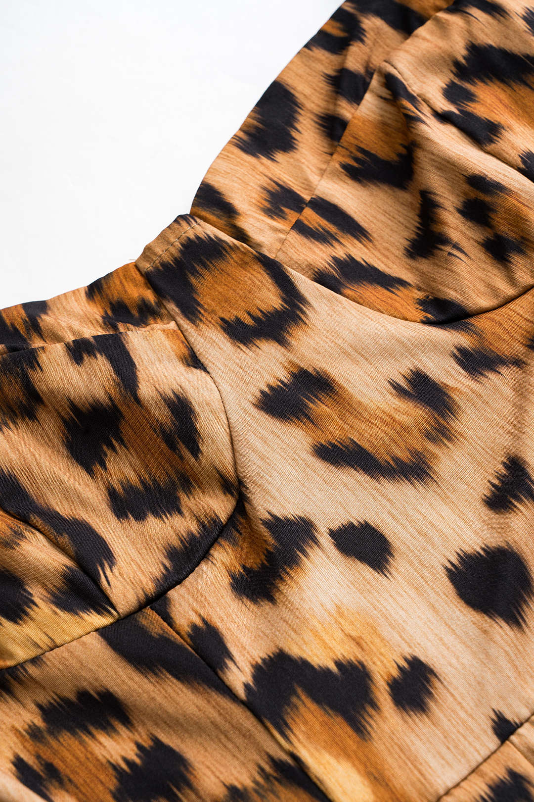 Vestido Midi Satén Con Bustier Arrugado Estampado Leopardo