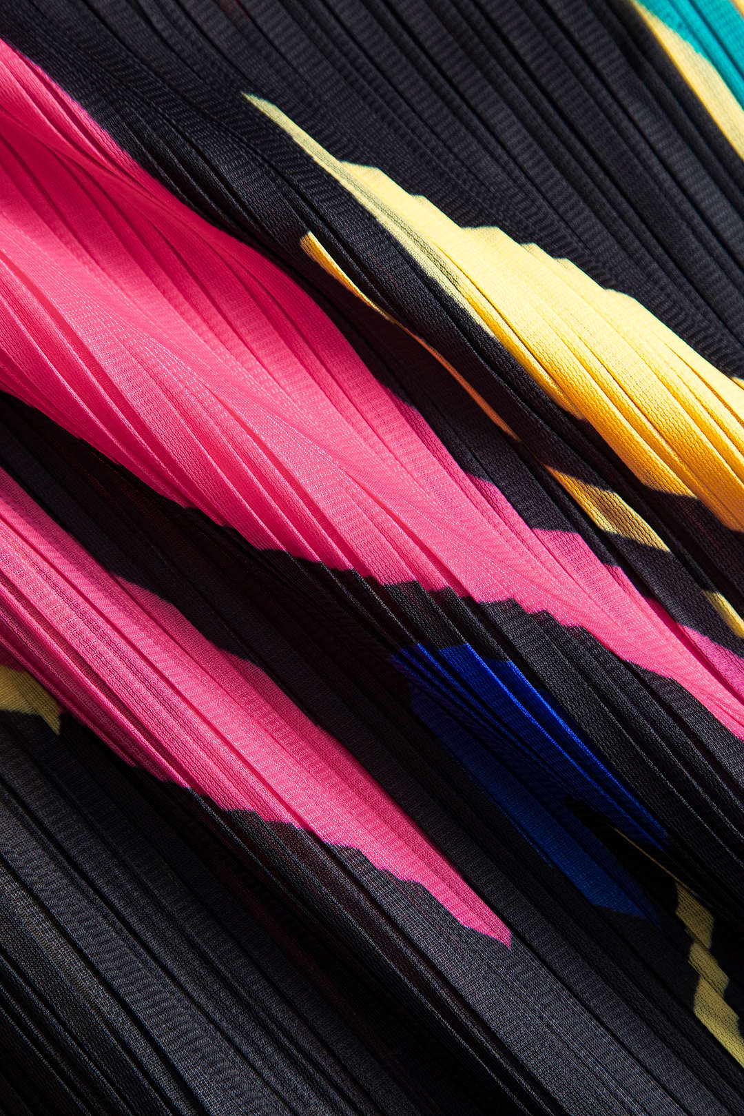 Vestido Maxi Estampado en Bloques de Color con Pliegues