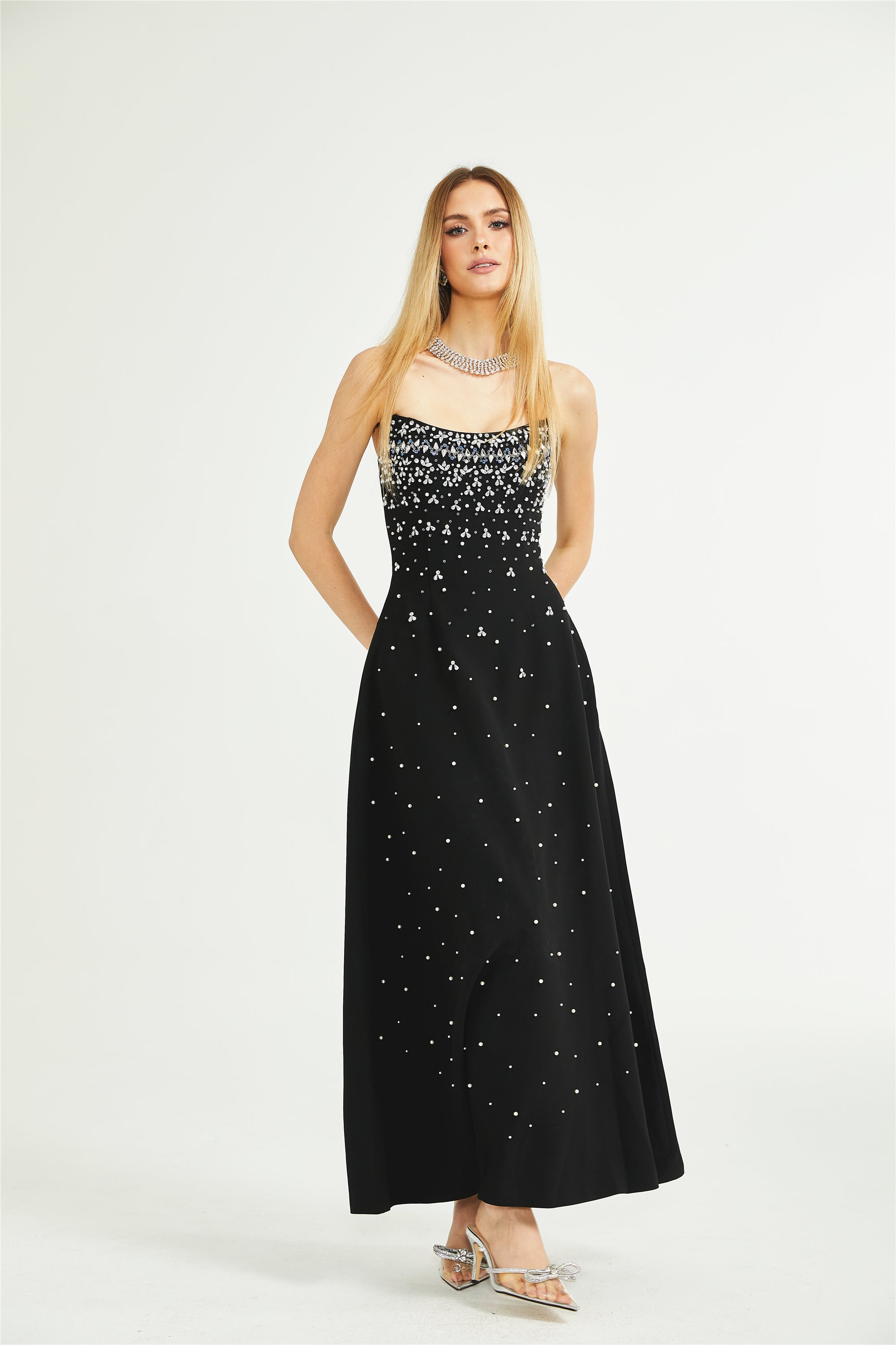 Vestido Maxi Adornado Para Noche De Gala Elegante Y Glamour