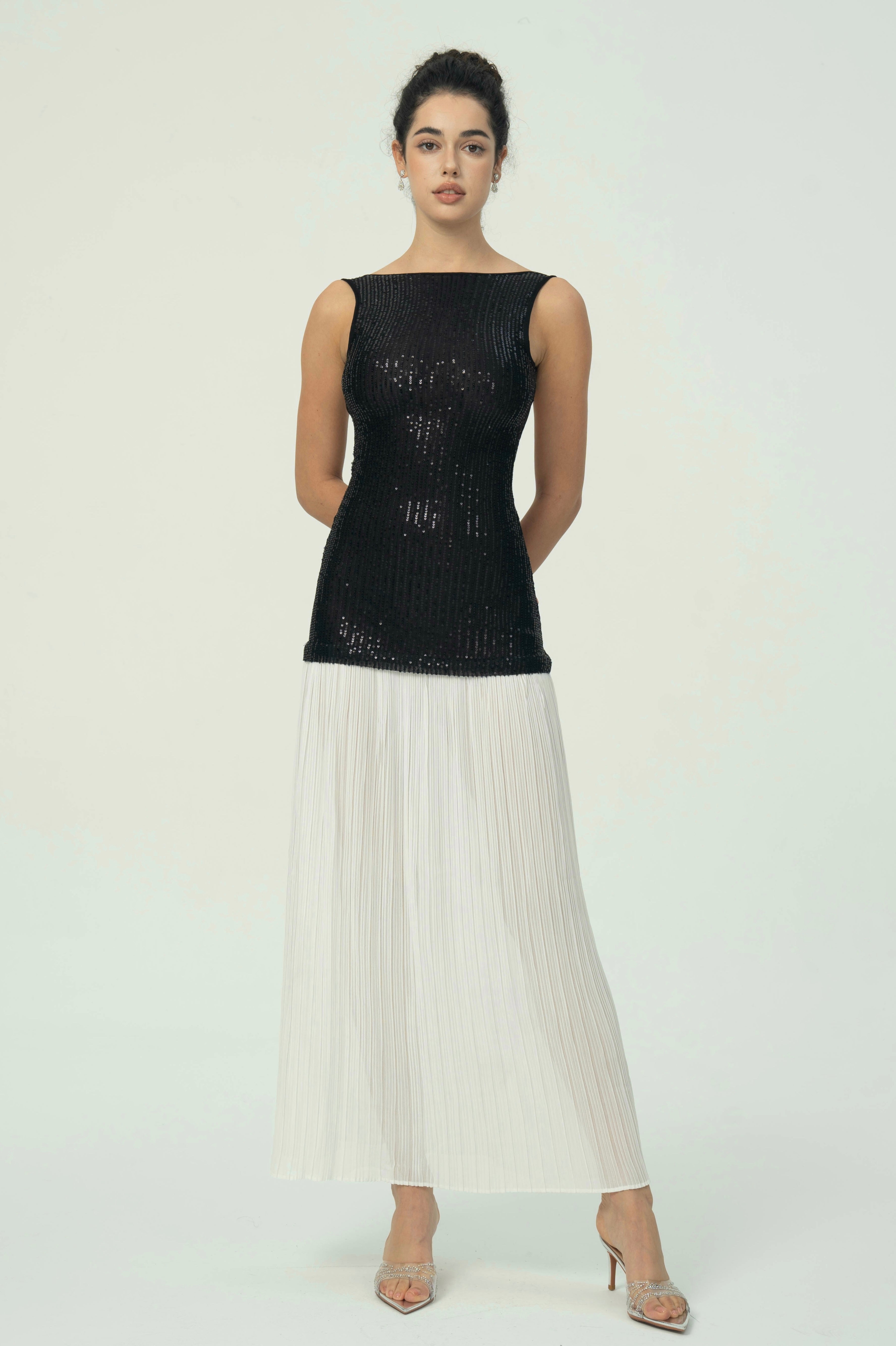 Falda Maxi Plisada Blanca con Lentejuelas Negras Elegantes