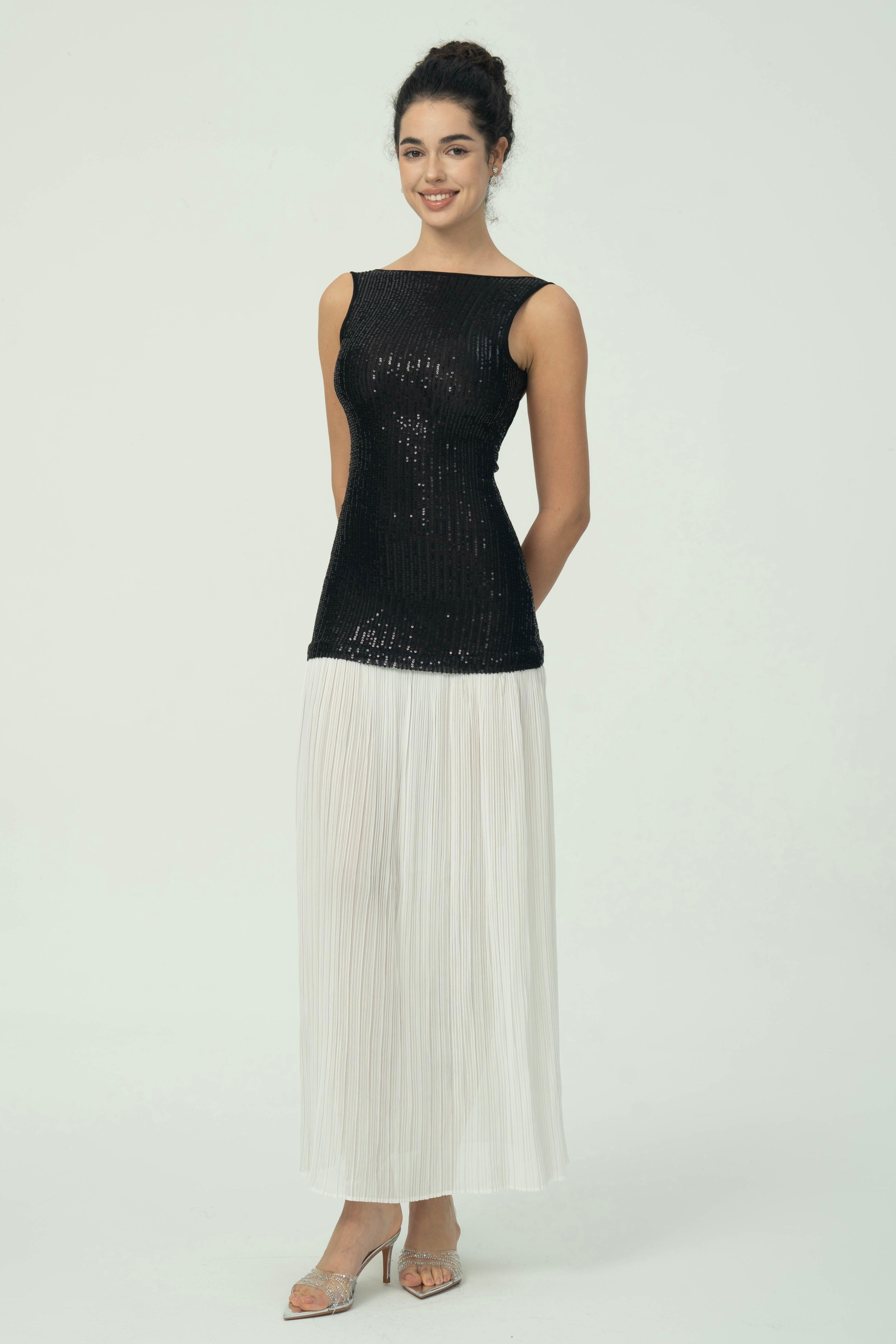 Falda Maxi Plisada Blanca con Lentejuelas Negras Elegantes