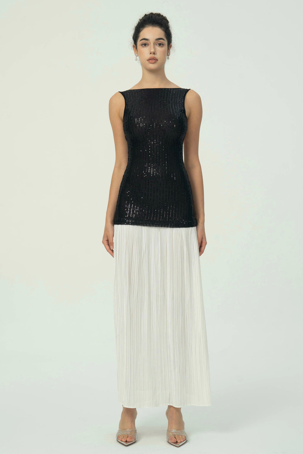 Falda Maxi Plisada Blanca con Lentejuelas Negras Elegantes