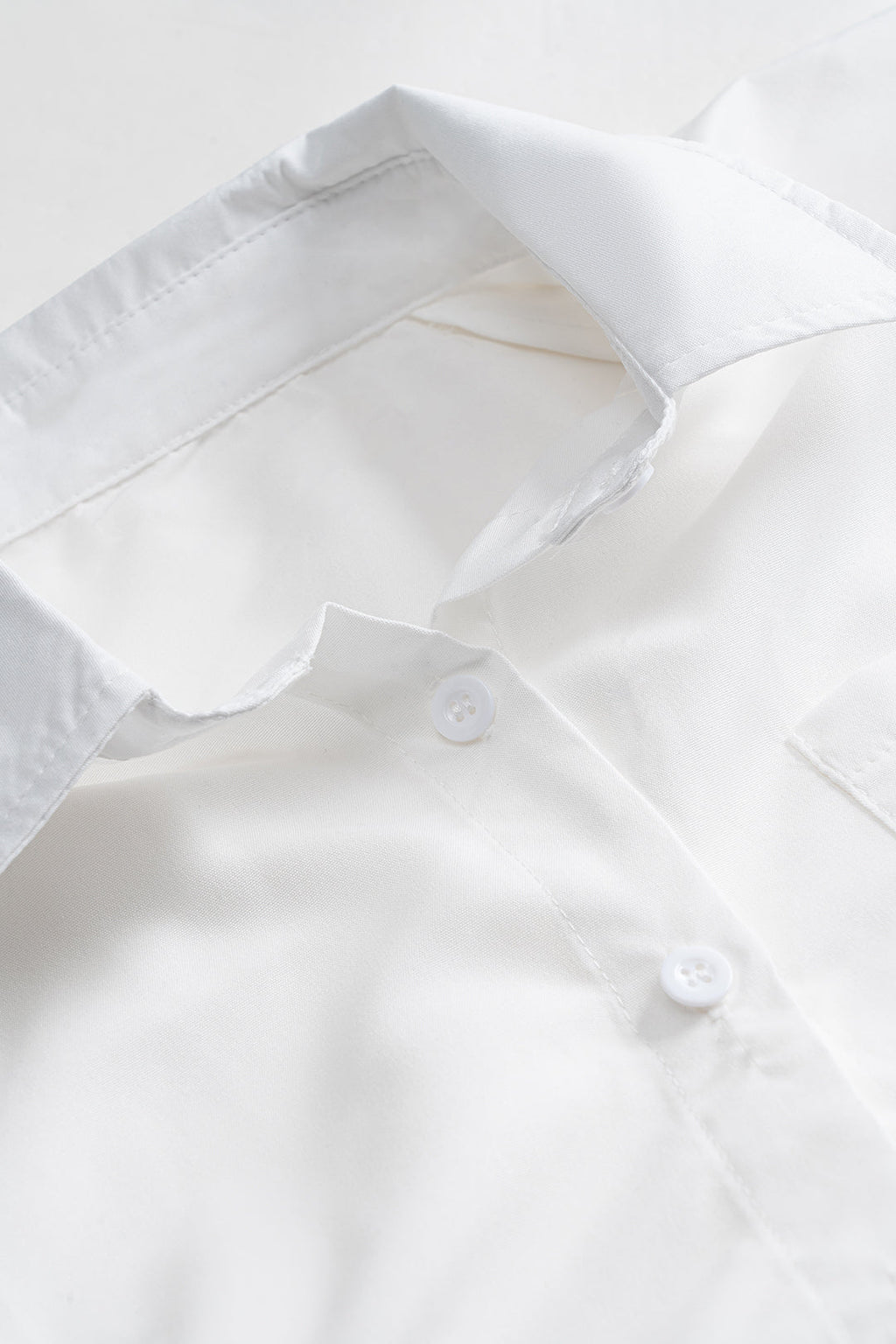 Camisa Lisa de Manga Corta para Uso Diario Elegante