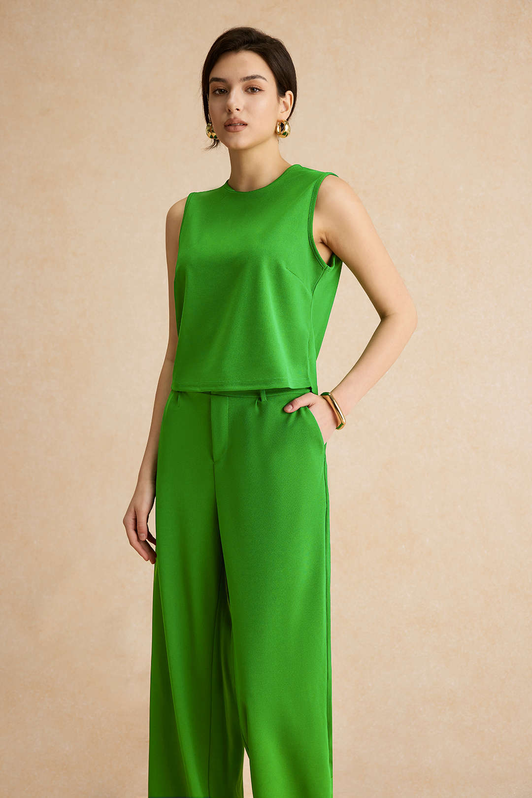 Conjunto Blusa Sin Mangas Pantalón Recto Minimalista