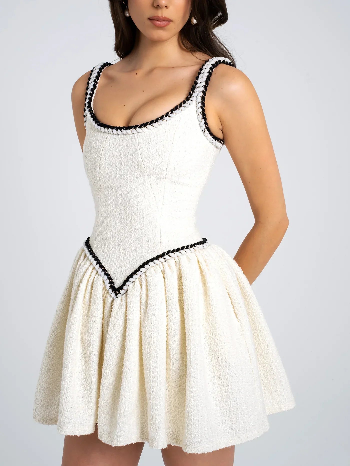 Vestido Corto Plisado En Tweed Con Lazo Contraste Mujer