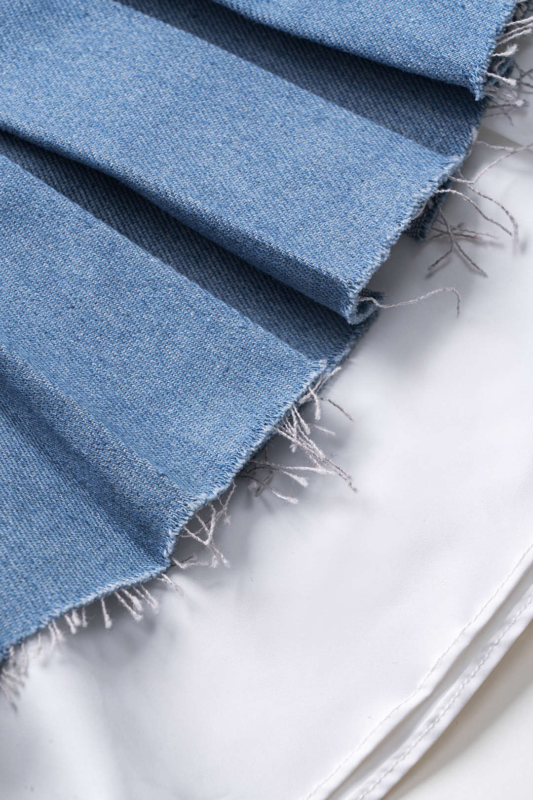 Falda Denim Plisada Patchwork Con Detalles De Panel