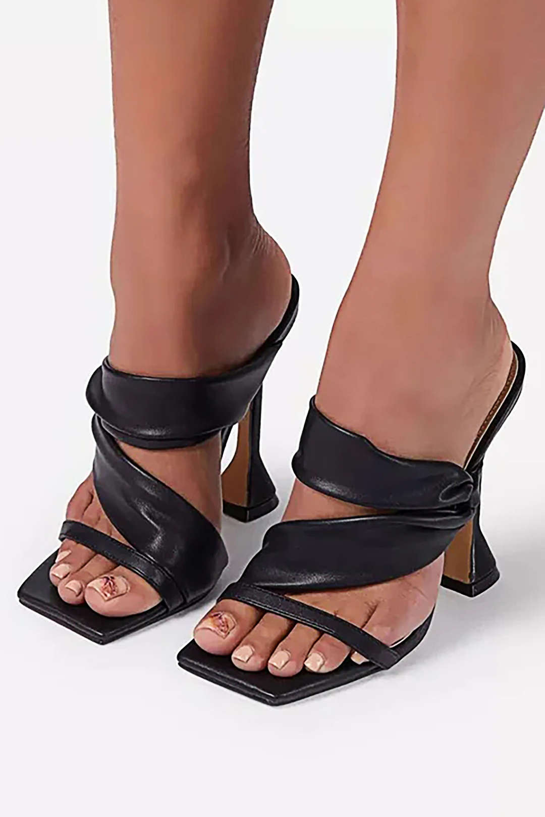 Sandalias Metálicas Arrugadas De Punta Cuadrada Tacón Alto