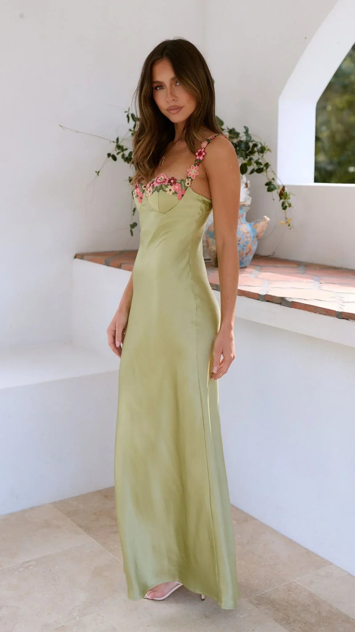 Vestido Largo Aurora Amarillo Limón Detalles Florales