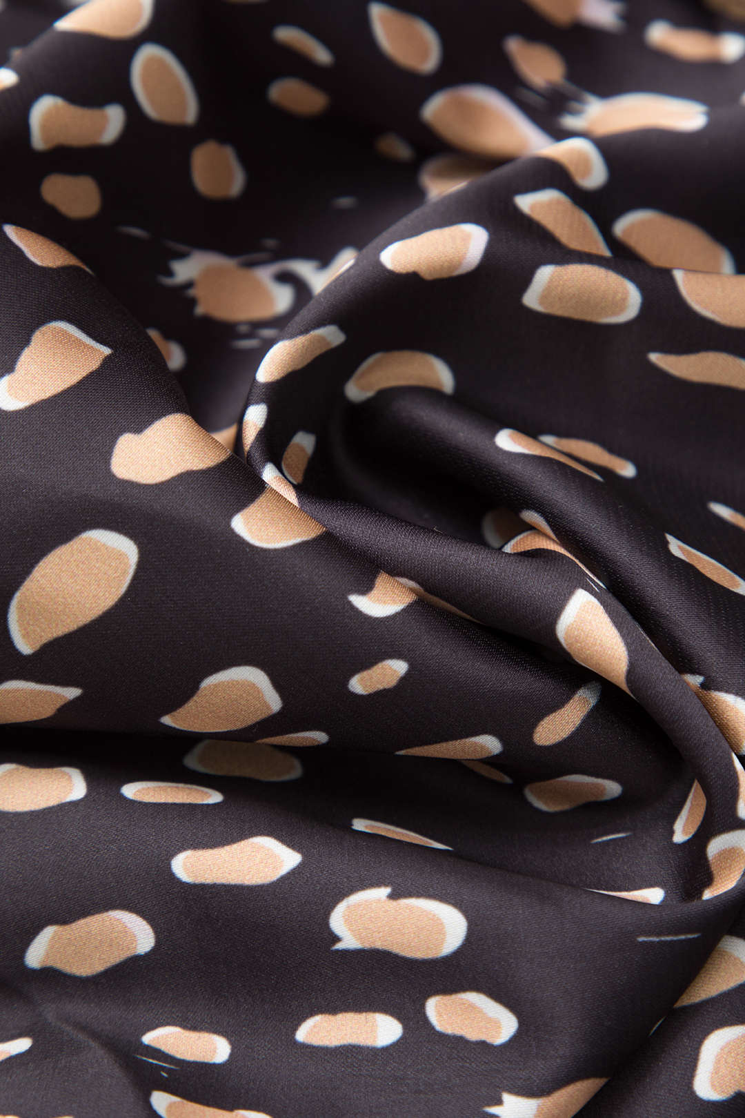 Falda Midi Leopardo Con Cinturón Lazo Y Abertura Frontal