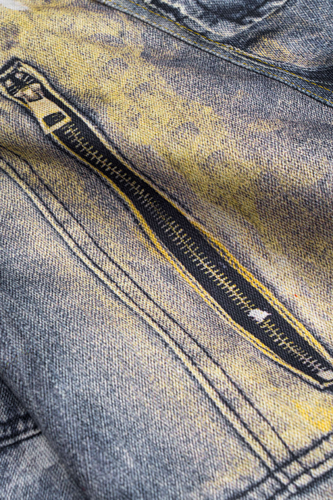 Pantalón Barril con Estampado Abstracto y Bolsillos