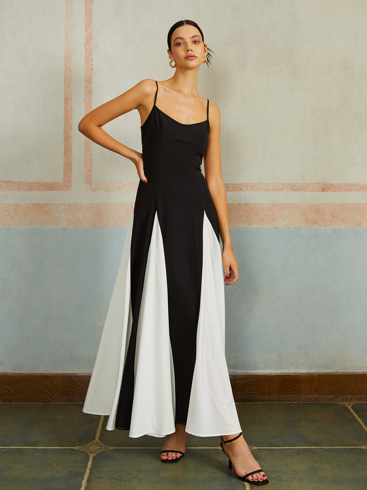Vestido Maxi Multicolor Con Tirantes Finos Y Escote En V