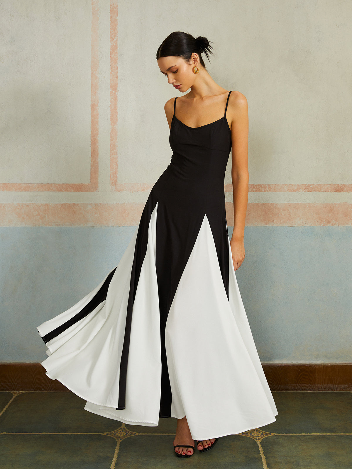 Vestido Maxi Multicolor Con Tirantes Finos Y Escote En V