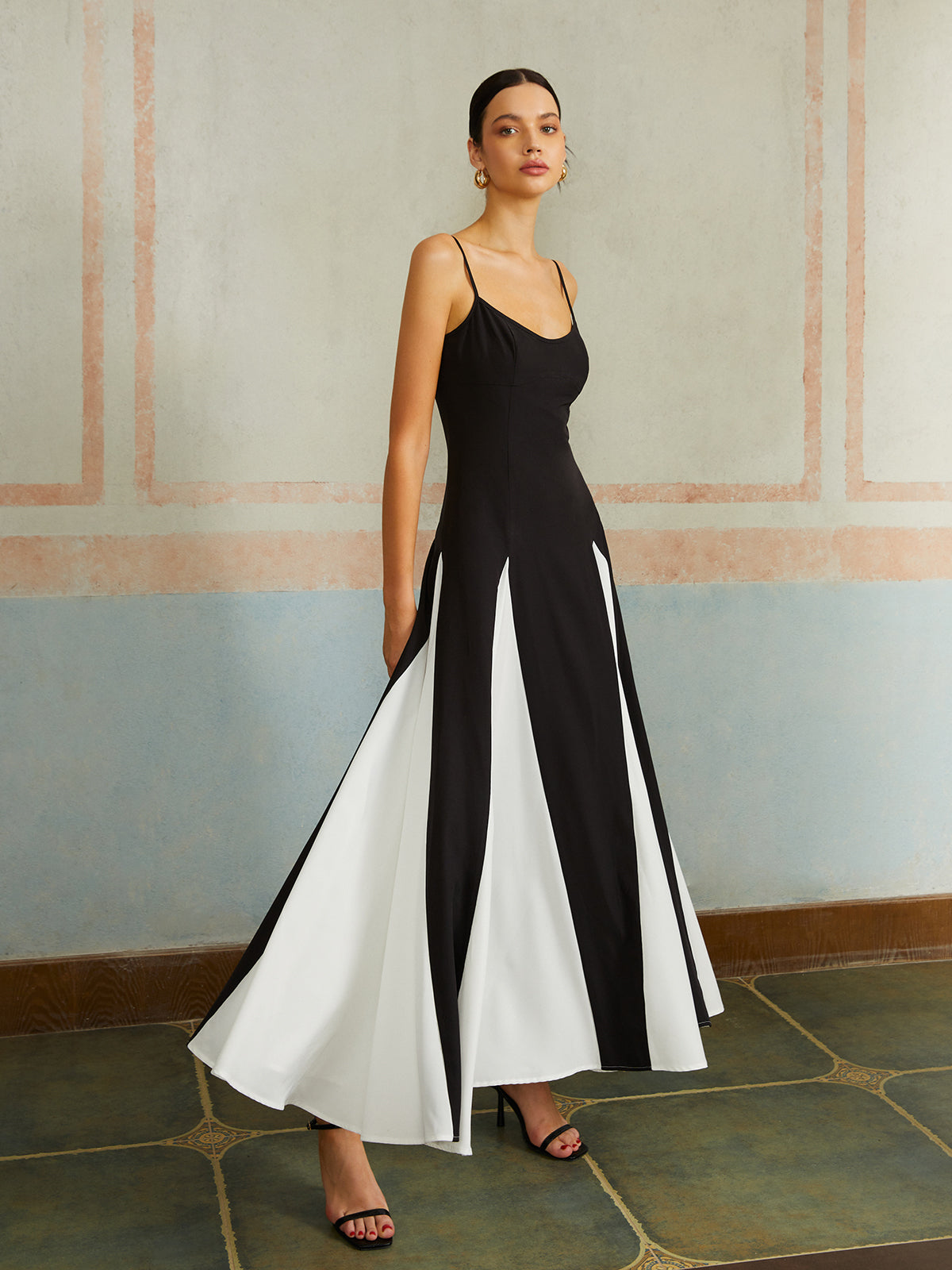 Vestido Maxi Multicolor Con Tirantes Finos Y Escote En V
