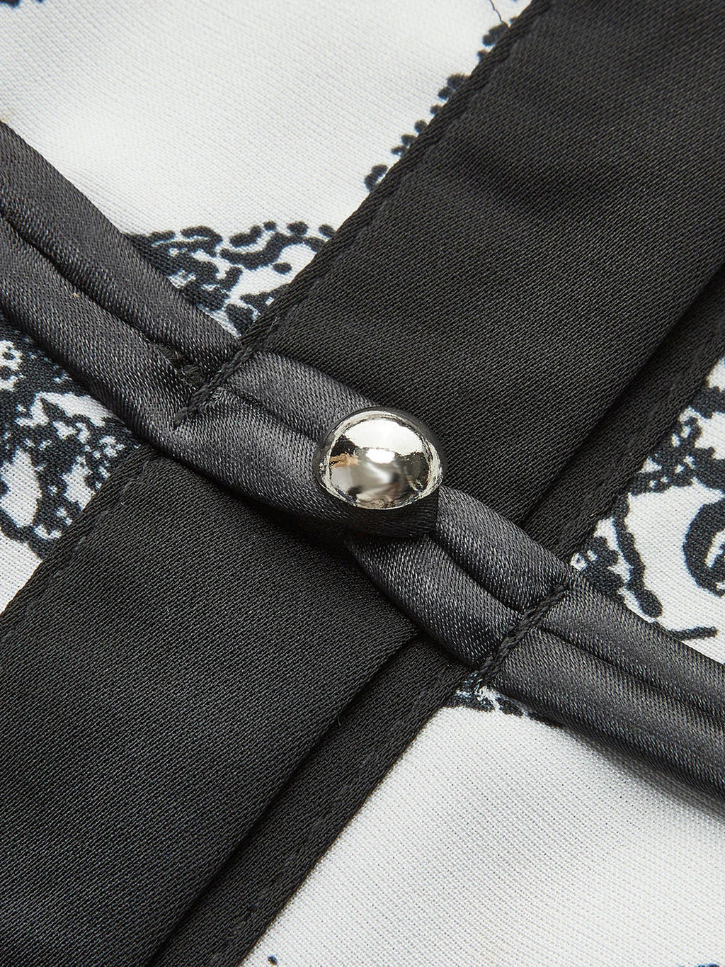 Blusa Elegante Con Plisado Estampado Pastoral Blanco Negro