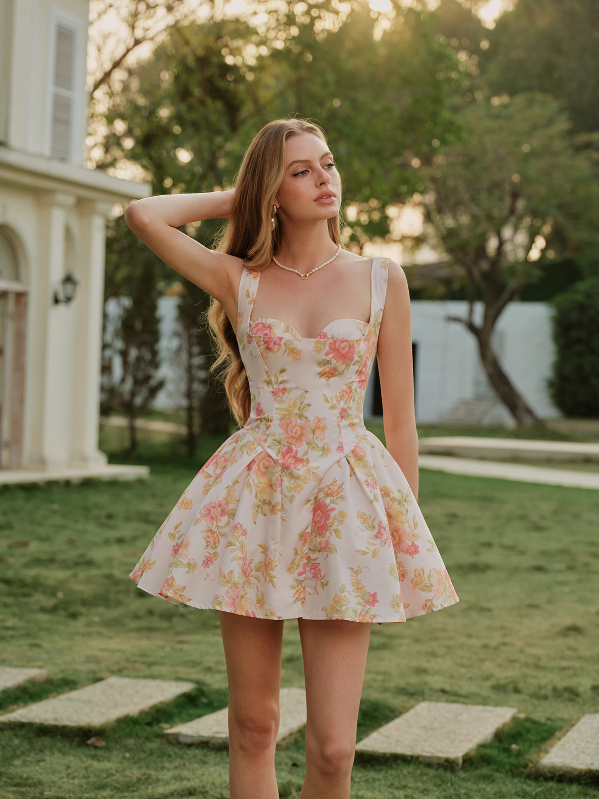 Vestido Floral Sin Manga Con Cuello En Forma De Corazón