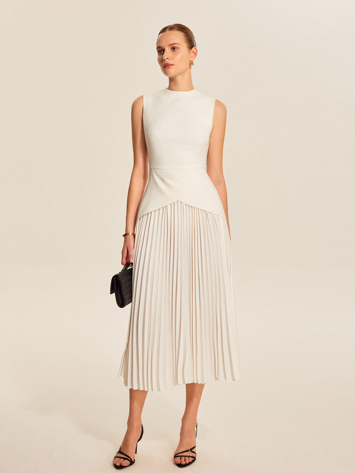 Vestido Plisado Sin Mangas Silueta Elegante Cuello Redondo