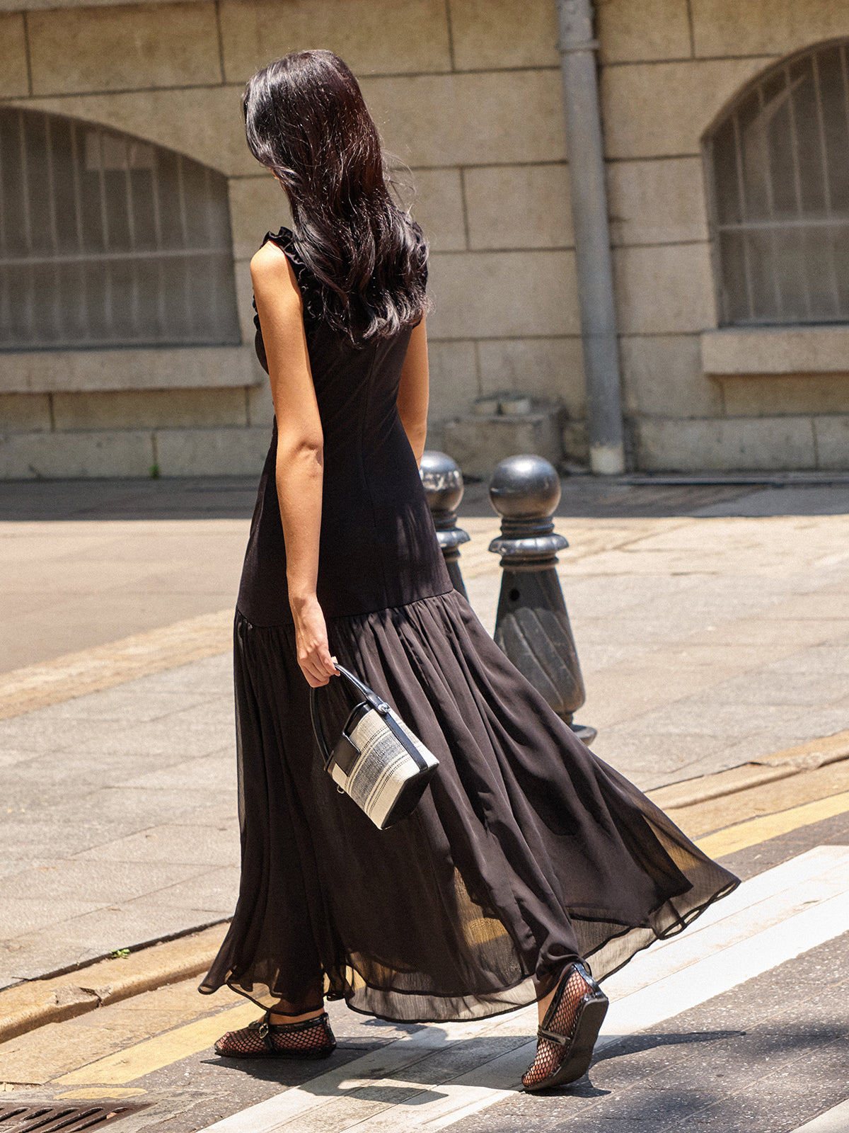 Vestido Maxi Esbelto Con Detalle Volante De Jersey Casual