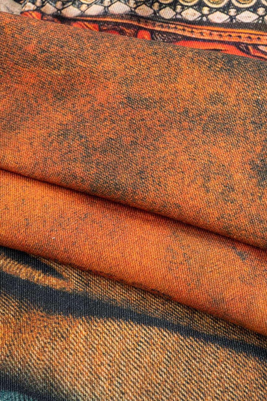 Vaqueros De Denim Retro Con Estampado Y Silueta Acampanada