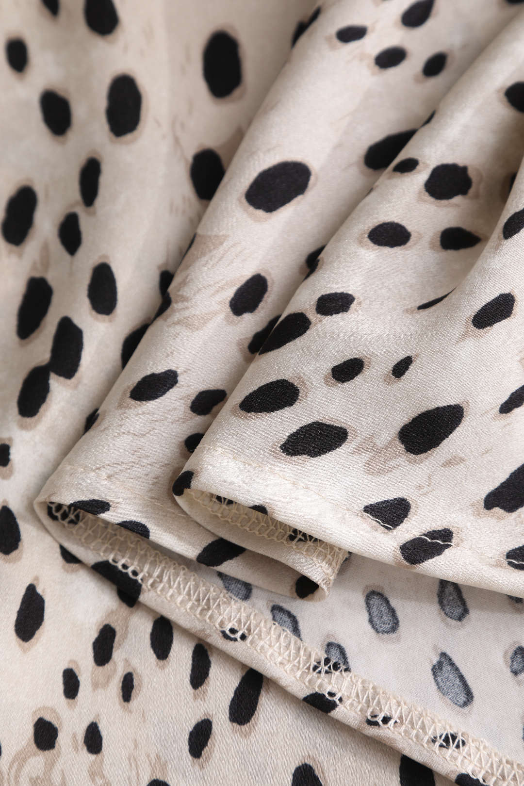 Falda Midi Leopardo Con Cinturón Lazo Y Abertura Frontal