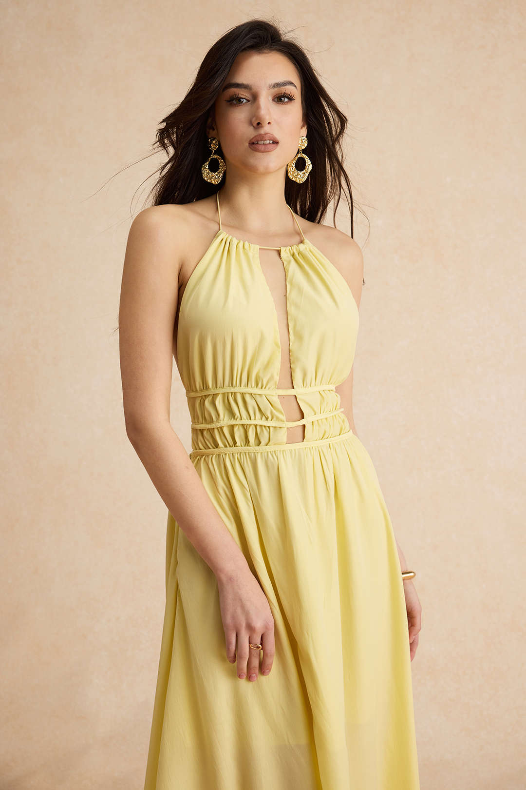 Vestido Maxi Halter Sin Mangas Con Recortes Elegante