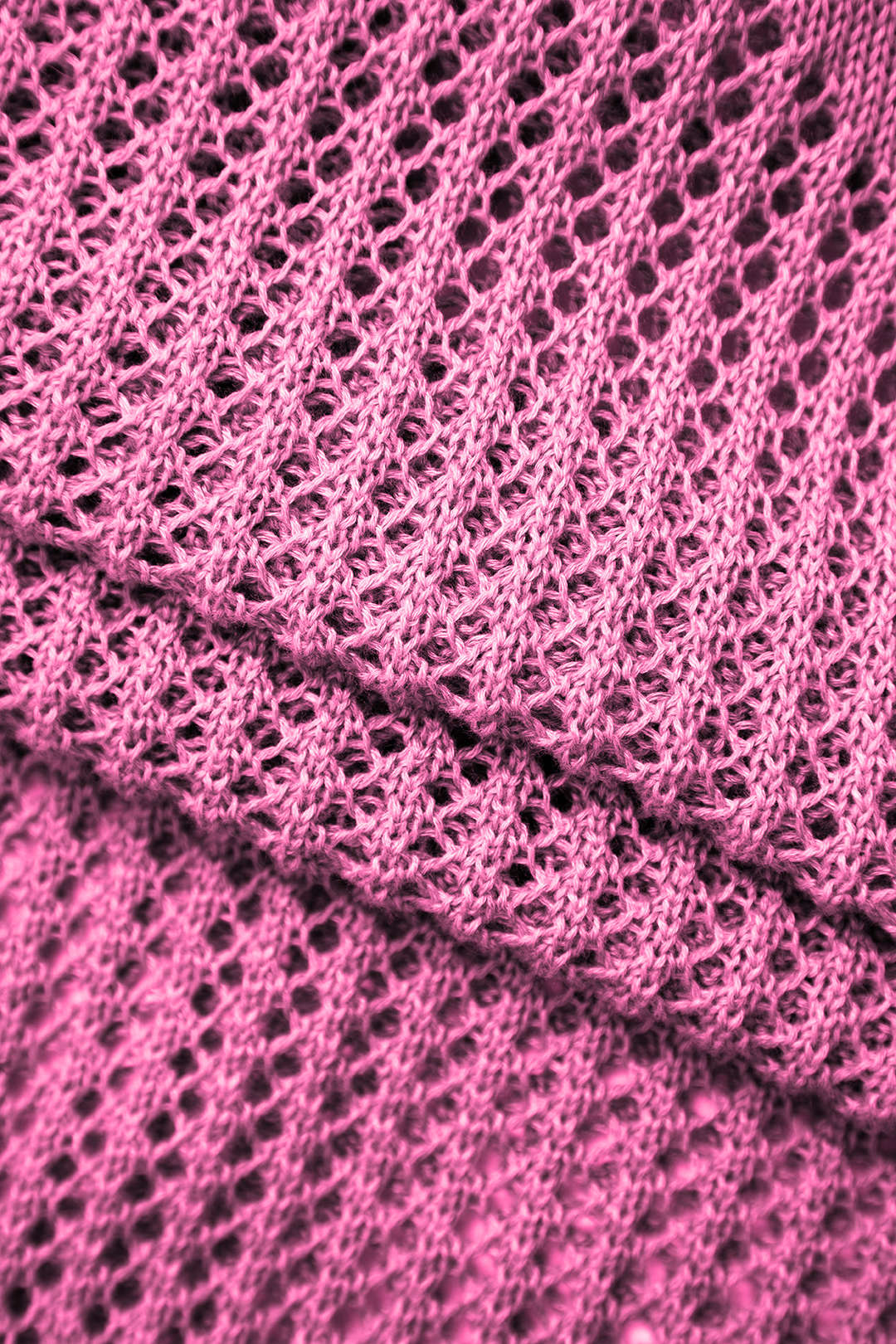 Vestido Mini Con Costuras Abiertas Y Volantes Delicados
