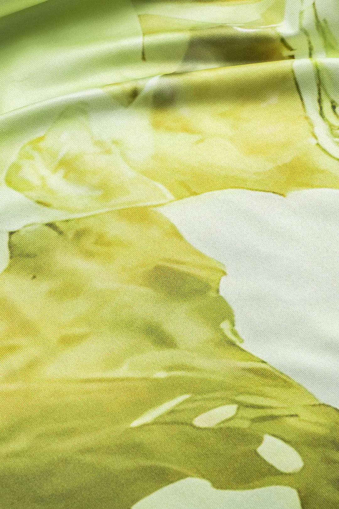 Vestido Maxi de Ante Sedoso Escote Drapeado Espalda Desnuda