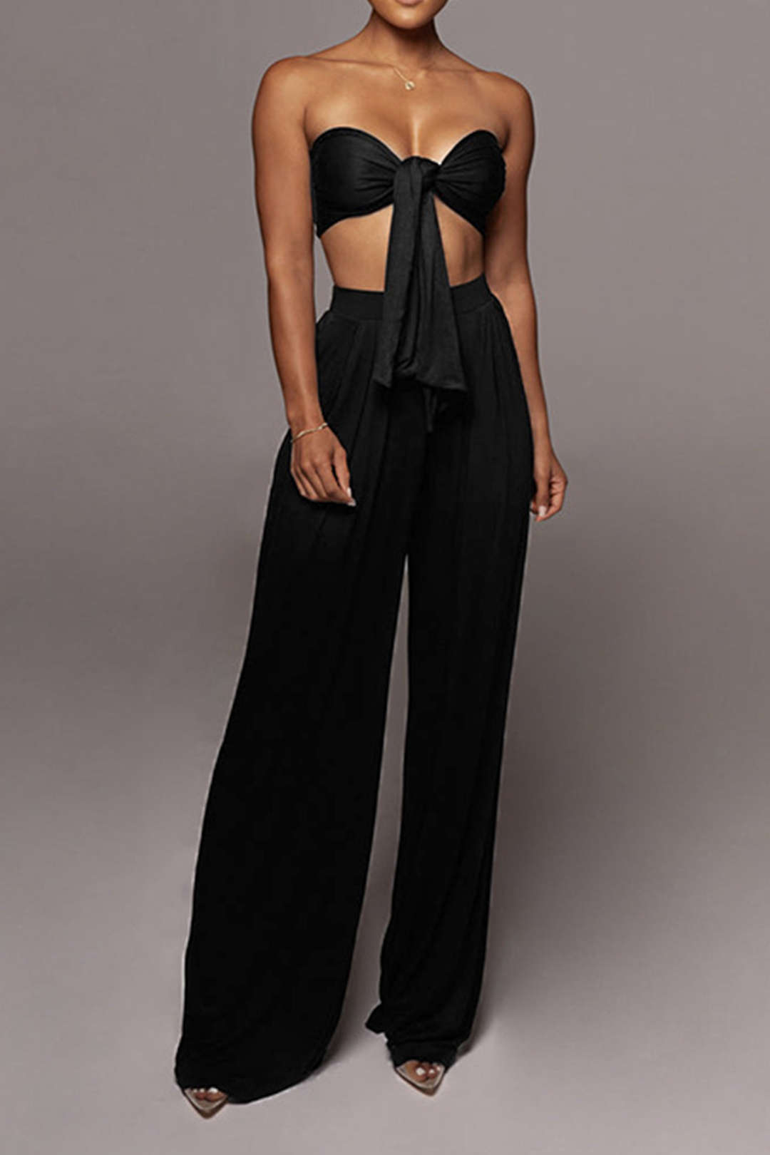 Top Tubo Con Lazo Delantero Y Volantes Y Pantalones Palazzo